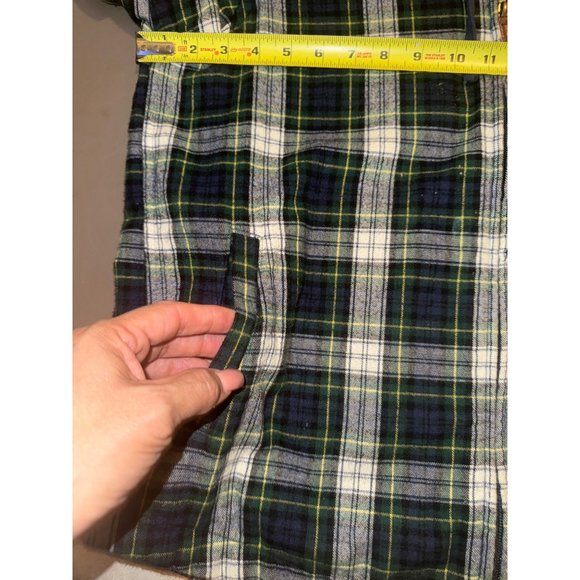 LL Bean, women’s green plaid, long sleeve, flannel relaxed, fit size, medium - Picture 4 of 8